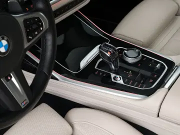 BMW X7 xDrive40d M Sport Topausstattung 6-Sitzer