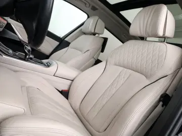 BMW X7 xDrive40d M Sport Topausstattung 6-Sitzer