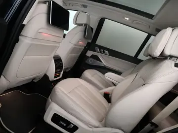 BMW X7 xDrive40d M Sport Topausstattung 6-Sitzer