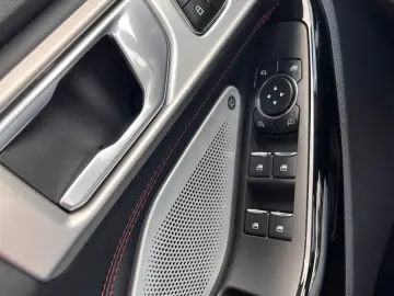 FORD Explorer ST-Line Plug-in-Hybrid 4x4