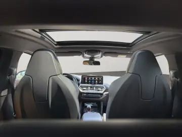 BMW X4 M Competition LED LEDER HUD PANO RFK LANE