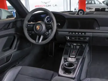 PORSCHE 992 Carrera 4 GTS  CARBON-LIFT-BOSE-APPROVED