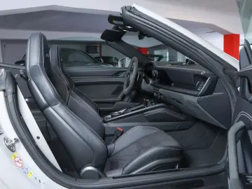PORSCHE 992 Carrera 4 GTS  CARBON-LIFT-BOSE-APPROVED
