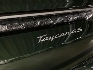 PORSCHE Taycan 4S Cross Turismo   Hinterachslenkung