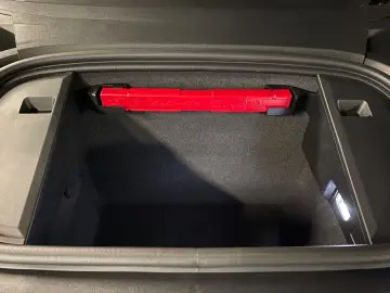 PORSCHE Taycan 4S Cross Turismo   Hinterachslenkung