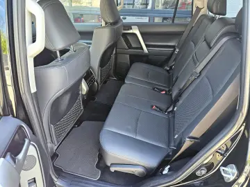 TOYOTA Land Cruiser Executive