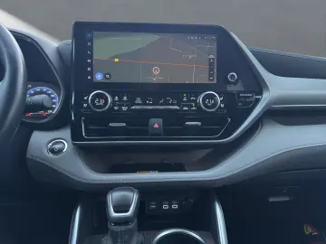 TOYOTA Highlander Hybrid Luxury 7 SITZER LEDER AHK JBL