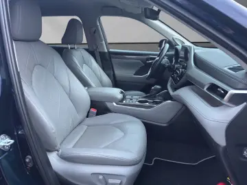 TOYOTA Highlander Hybrid Luxury 7 SITZER LEDER AHK JBL