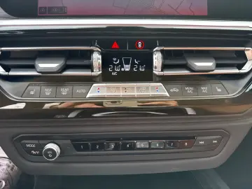 BMW Z4 Roadstar M40i Park-Assistent HUD AD Navi Lede