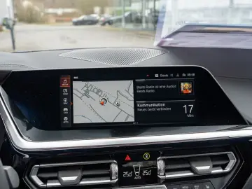 BMW Z4 40i FACEL. HUD LED W-LAN NAVI H K KAMERA SHZ