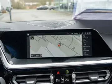 BMW Z4 40i FACEL. HUD LED W-LAN NAVI H K KAMERA SHZ