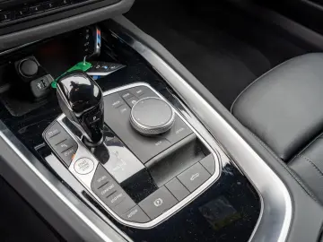 BMW Z4 40i FACEL. HUD LED W-LAN NAVI H K KAMERA SHZ