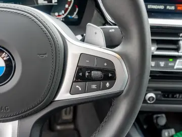 BMW Z4 40i FACEL. HUD LED W-LAN NAVI H K KAMERA SHZ