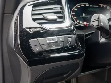 BMW Z4 40i FACEL. HUD LED W-LAN NAVI H K KAMERA SHZ