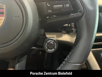 PORSCHE Taycan 4S Surround-View Panorama