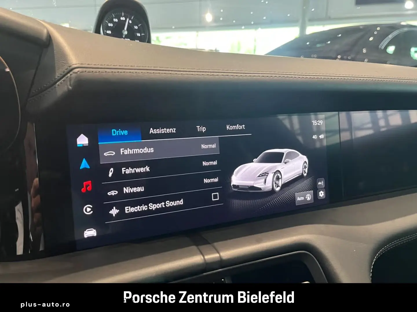 PORSCHE Taycan 4S Surround-View Panorama