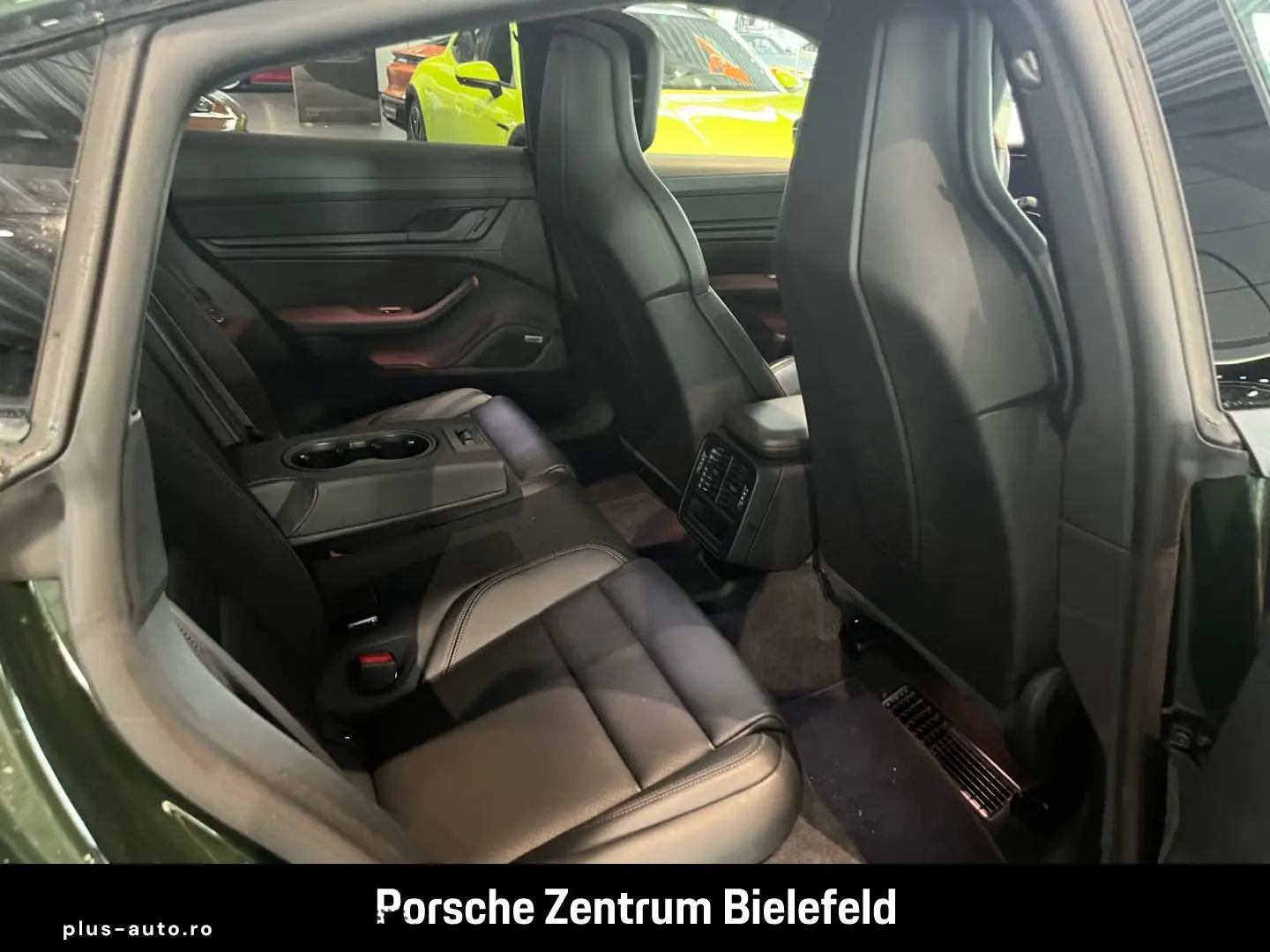 PORSCHE Taycan 4S Surround-View Panorama