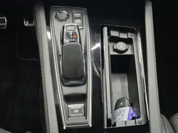 PEUGEOT 508 Hybrid 225 GT NAVI LED KAMERA ACC 18
