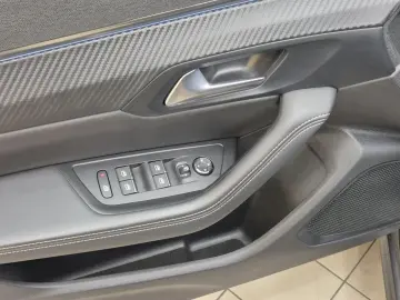 PEUGEOT 508 Hybrid 225 GT NAVI LED KAMERA ACC 18