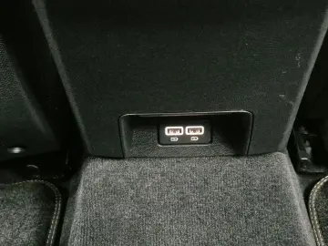 PEUGEOT 508 Hybrid 225 GT NAVI LED KAMERA ACC 18