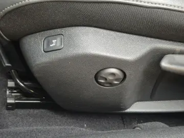 PEUGEOT 508 Hybrid 225 GT NAVI LED KAMERA ACC 18