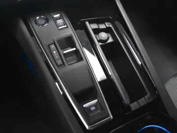 PEUGEOT 508 Hybrid Allure 8EAT LED PanoKamera ACC