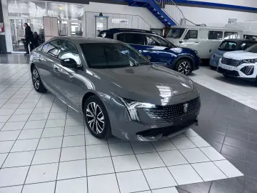 PEUGEOT 508 Hybrid 225 Allure