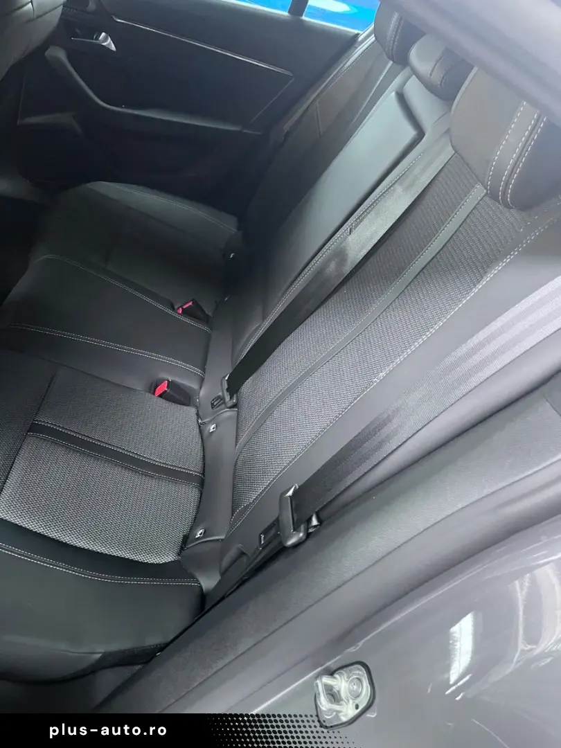 PEUGEOT 508 Hybrid 225 Allure