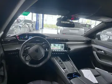 PEUGEOT 508 Hybrid 225 Allure