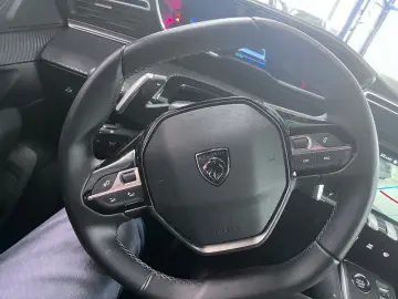 PEUGEOT 508 Hybrid 225 Allure