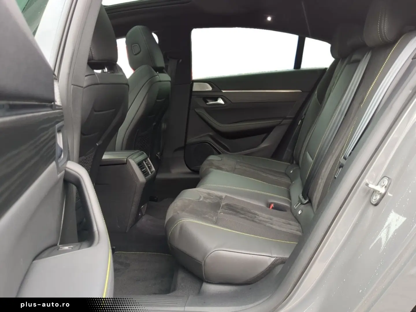 PEUGEOT 508 PSE HYBRID 360  KAMERA NAVI LED PDC SCHIEBED