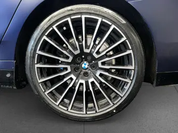 BMW 750e xDr M Sport Pro Fond-Entertainment Autobahn