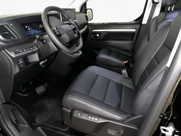 TOYOTA Proace Verso L2 Lounge Sthzg. Leder Pano sofort