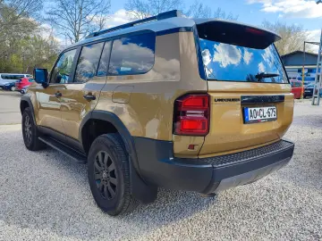 TOYOTA Land Cruiser 2.8 D-4D 4WD First Edition