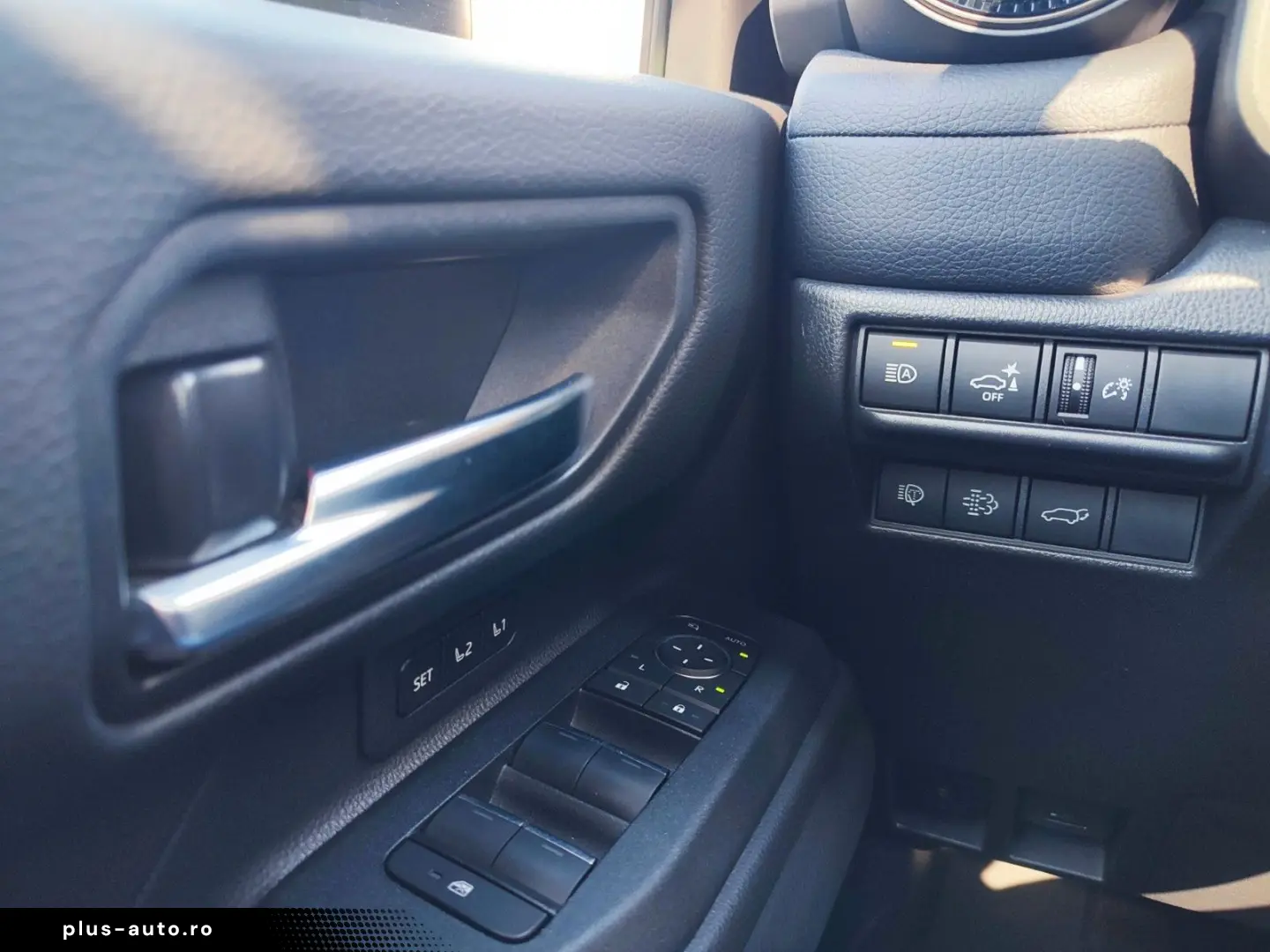 TOYOTA Land Cruiser 2.8 D-4D 4WD First Edition