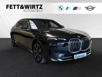 BMW 750e xDrive DA&PAProf. Autobahnass. Massage