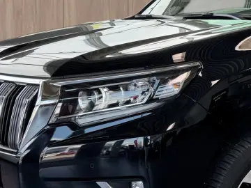 TOYOTA Land Cruiser 2.8 D4-D Executive Kam. KlimaA LED