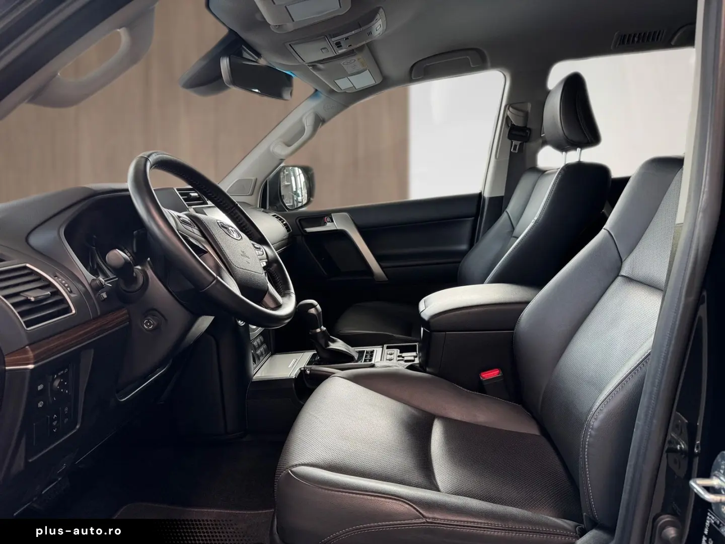 TOYOTA Land Cruiser 2.8 D4-D Executive Kam. KlimaA LED