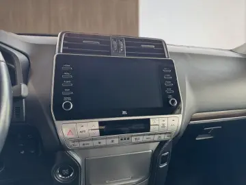 TOYOTA Land Cruiser 2.8 D4-D Executive Kam. KlimaA LED