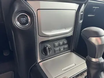 TOYOTA Land Cruiser 2.8 D4-D Executive Kam. KlimaA LED