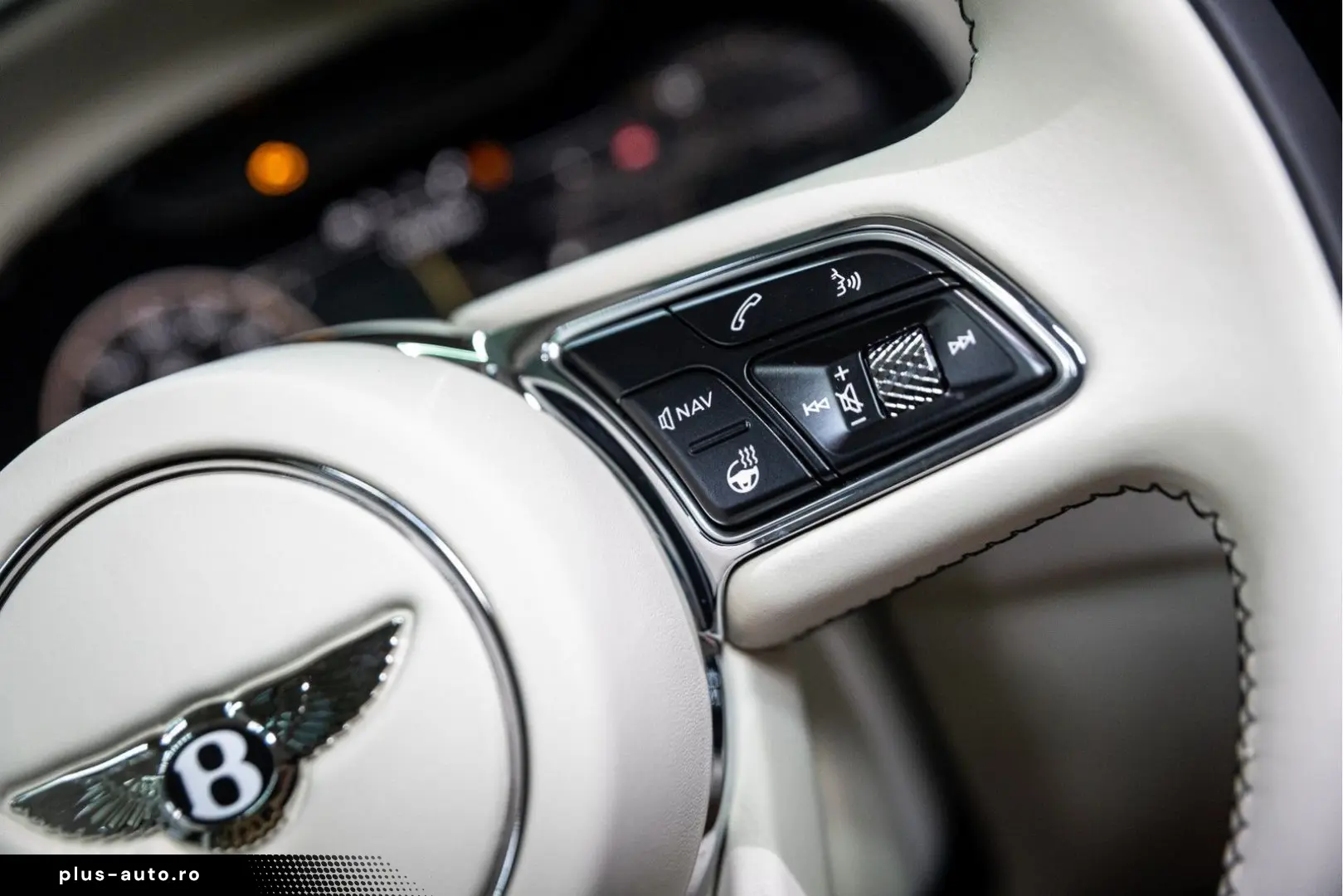BENTLEY Flying Spur V8 Azure  Piano Linen Veneer Rotatin