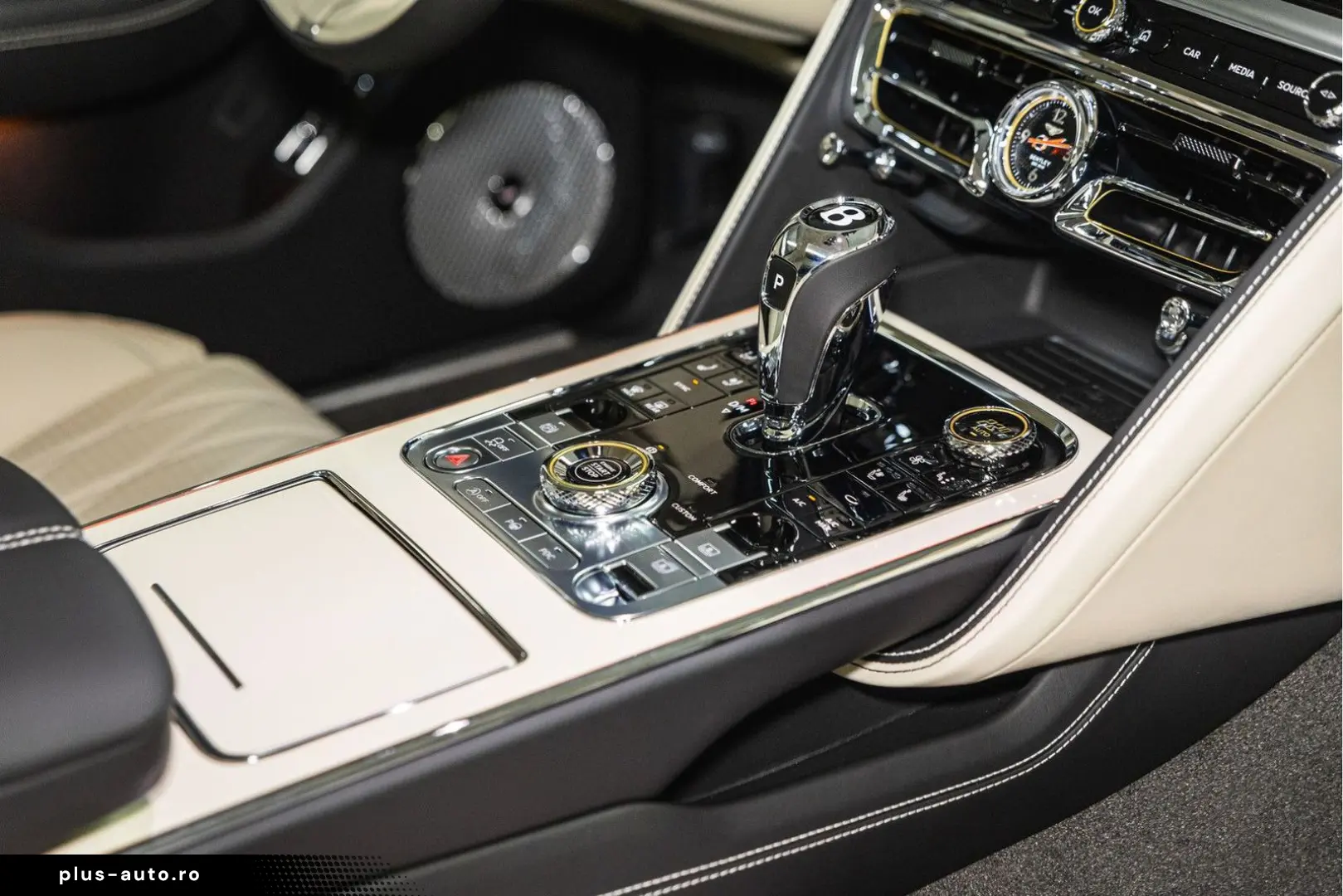 BENTLEY Flying Spur V8 Azure  Piano Linen Veneer Rotatin