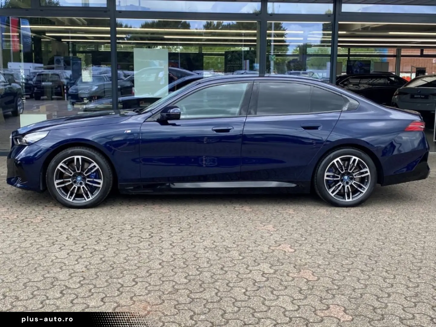 BMW 550 e xDrive Limousine M Sport AHK Pano Autob.-A