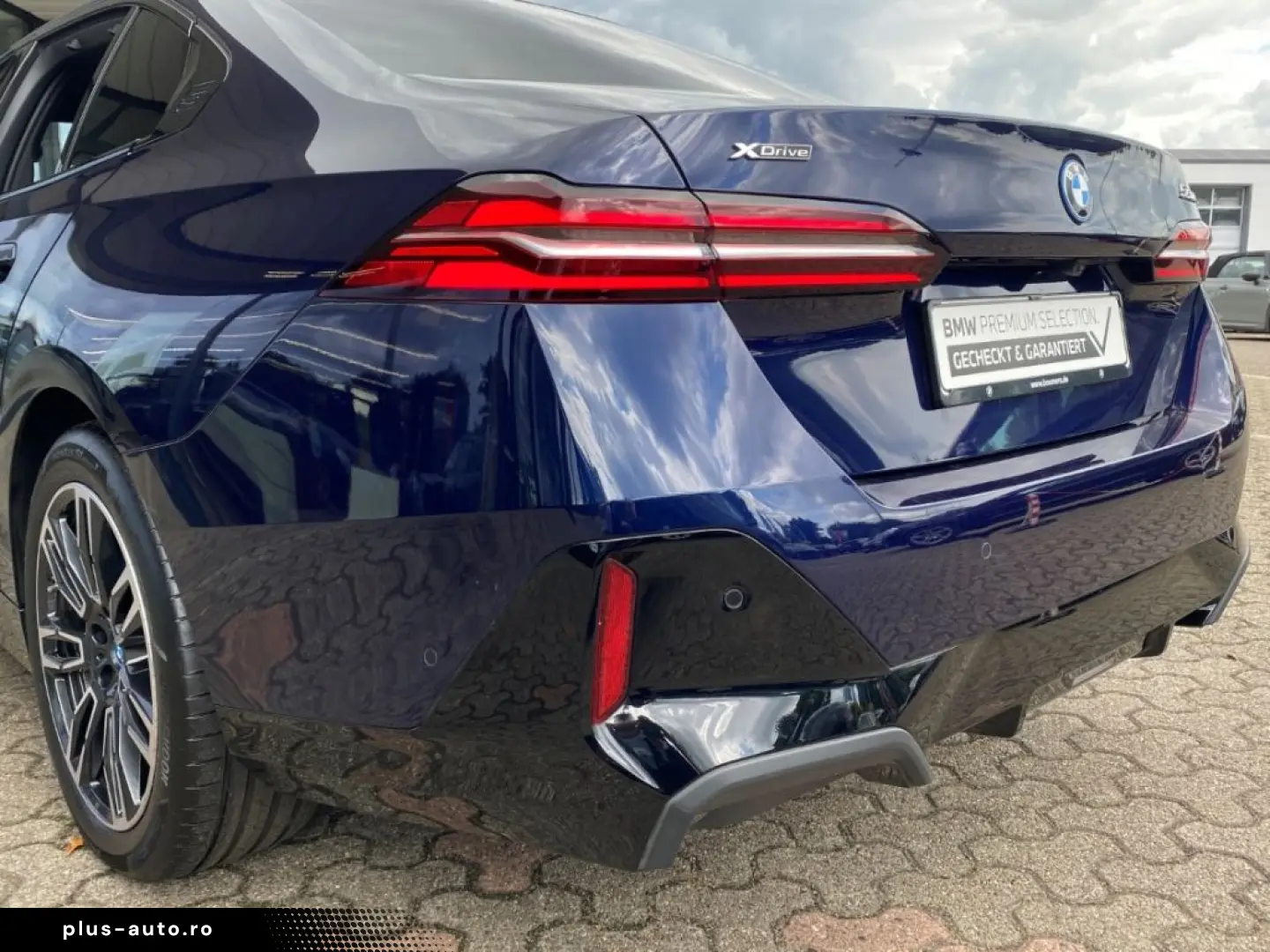 BMW 550 e xDrive Limousine M Sport AHK Pano Autob.-A