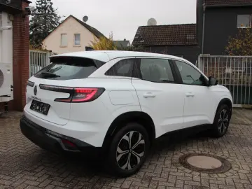 RENAULT Austral Mild Hybrid 140 Equilibre