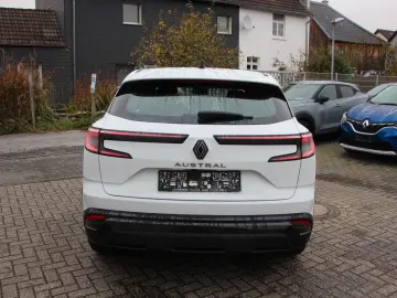 RENAULT Austral Mild Hybrid 140 Equilibre
