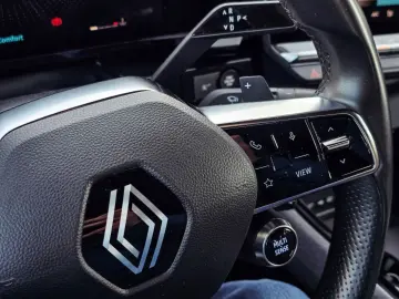 RENAULT Austral Kamera CarPlay SHz Frontscheibe