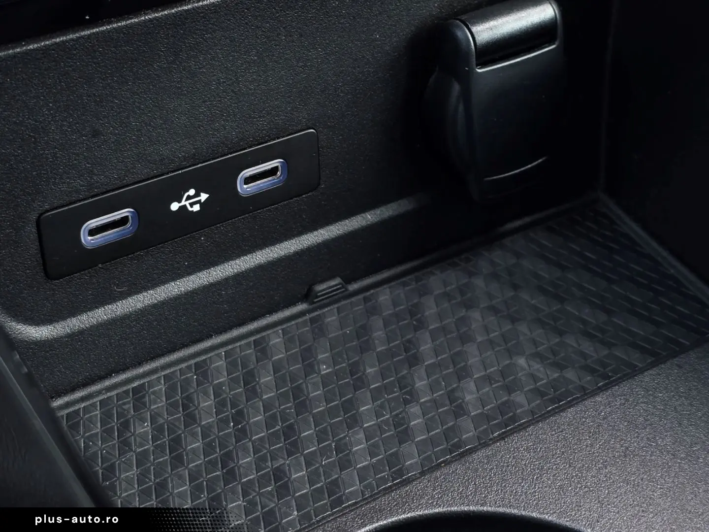 RENAULT Austral Kamera CarPlay SHz Frontscheibe