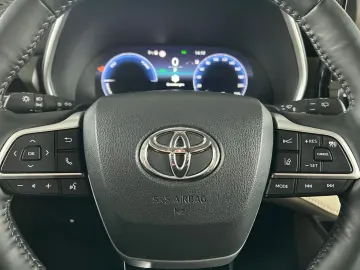 TOYOTA Highlander 2.5 Hybrid Executive  StHz 7-Si Leder