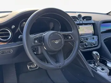 BENTLEY Bentayga EWB Azure  NAIM RSE ParkingHeater